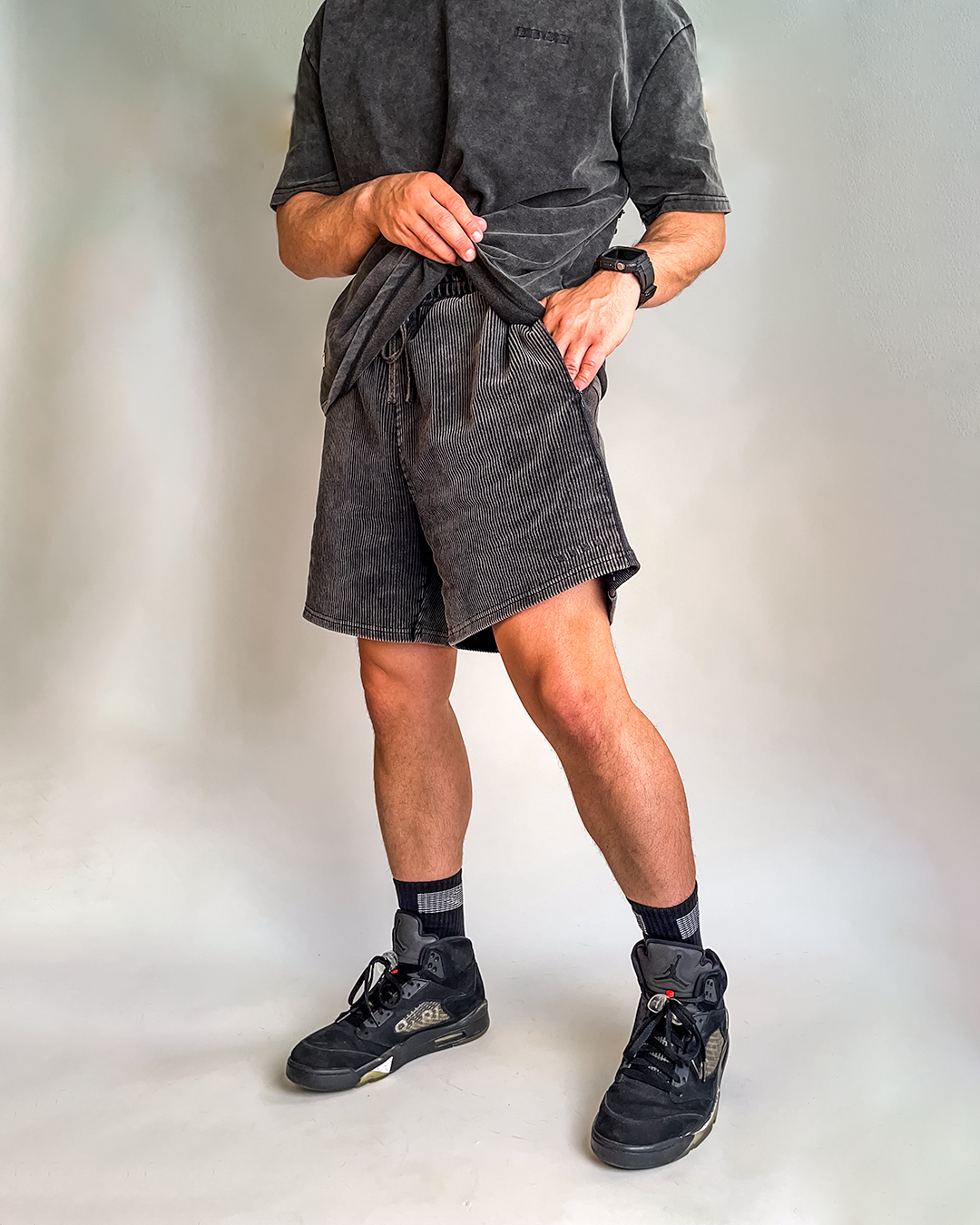 CORD SHORTS [ONYX]