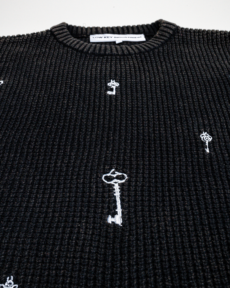 SCATTERED DREAM KNIT [EMBROIDERED]