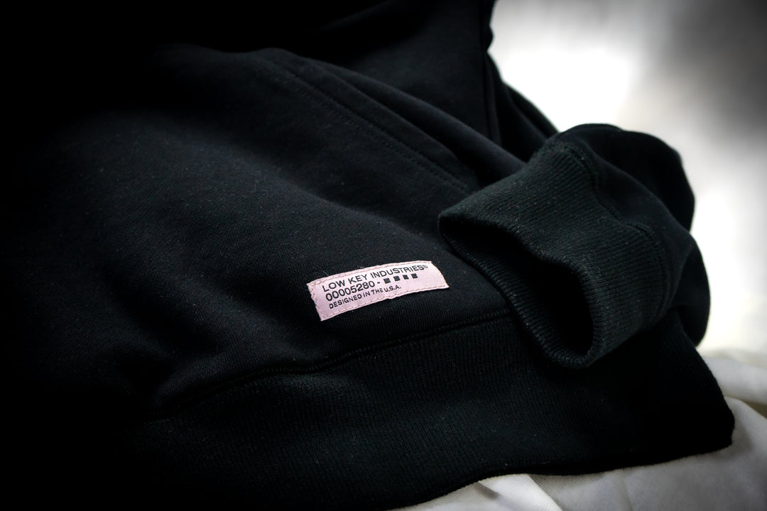 SHROUD HOODED PULLOVER