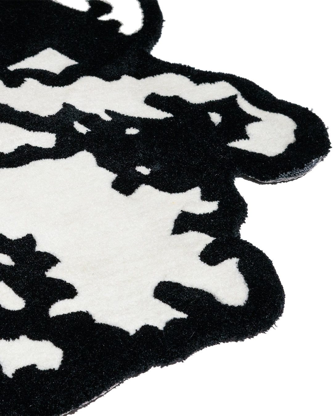 [SHROUD RUG]